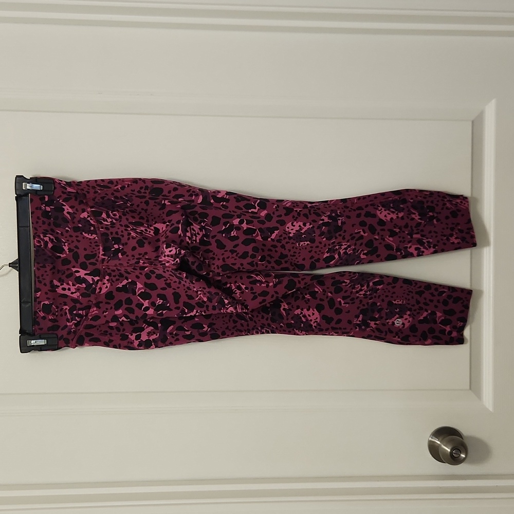 Lululemon - Picture 2 of 3